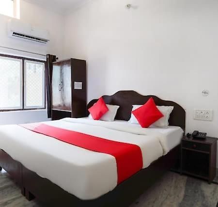 Backpackers Karma Home Stay Khajurāho Exterior photo