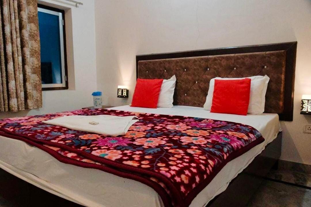 Backpackers Karma Home Stay Khajurāho Exterior photo